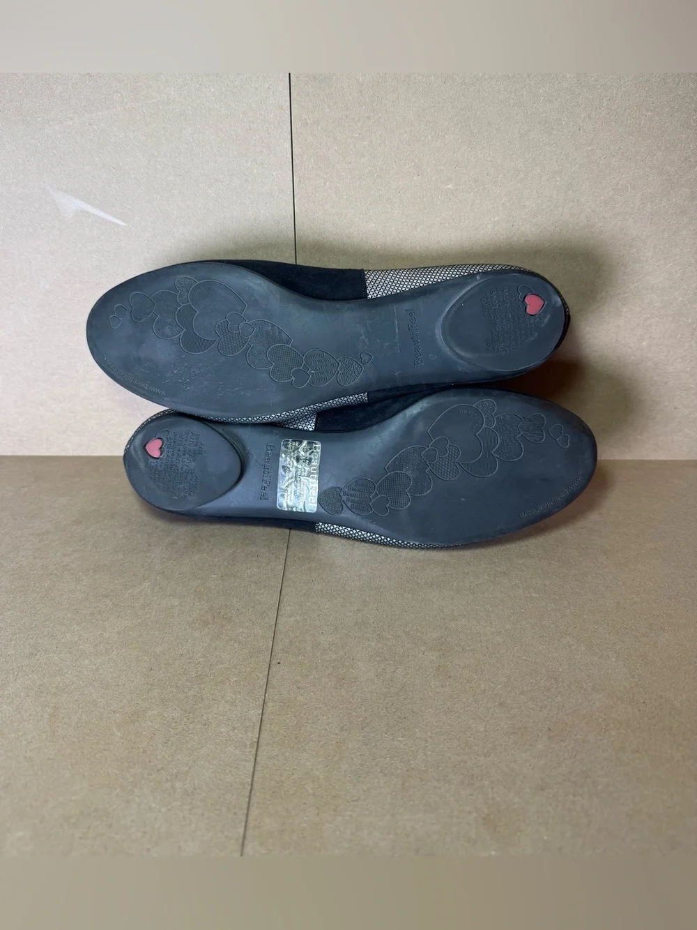 BeautiFeel Amanda Ballet Flats Pewter Pizel Print Black Suede Size US 9/9.5 - Picture 8 of 10
